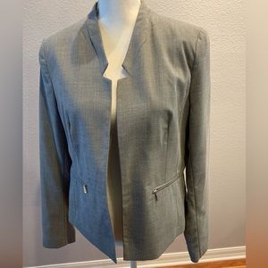 Investments light gray tweed pant suit size 8 jacket/ 10 pant
